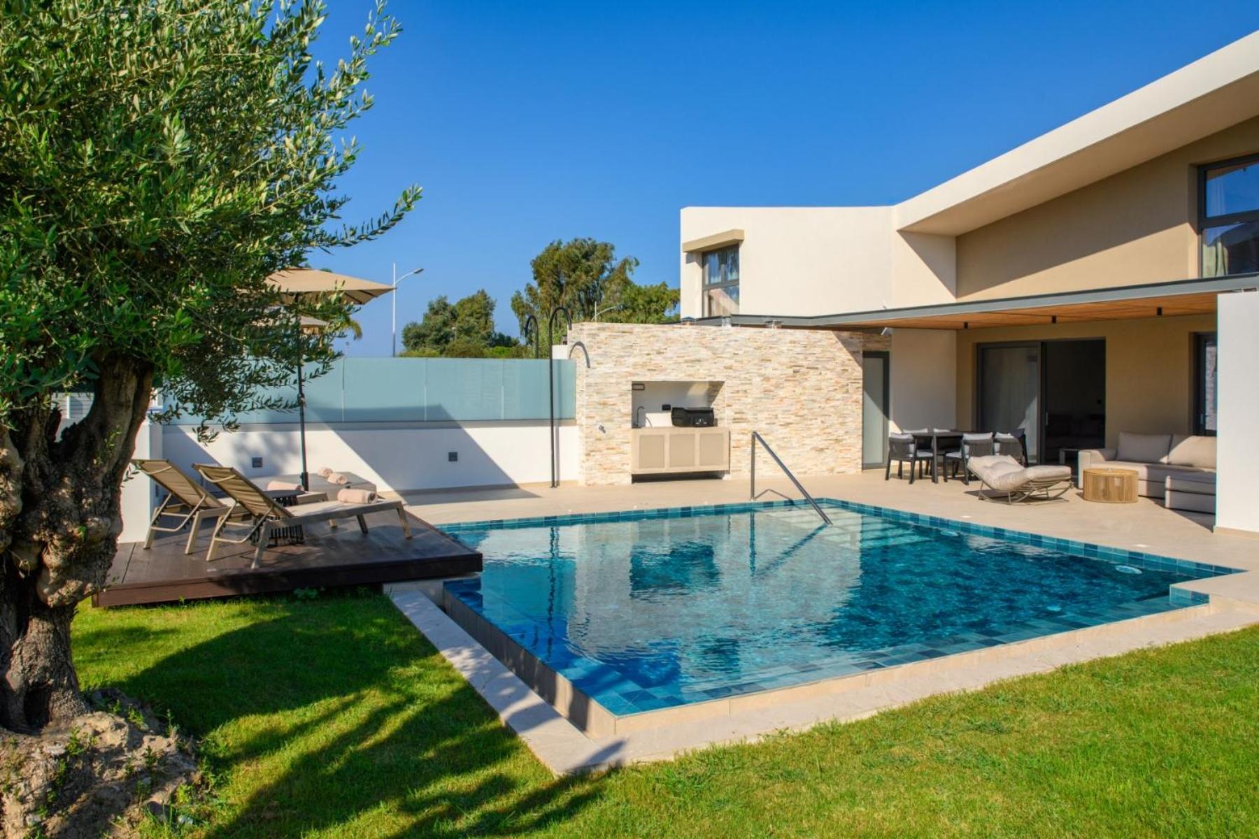 Alma Luxury Villas イアリソス エクステリア 写真